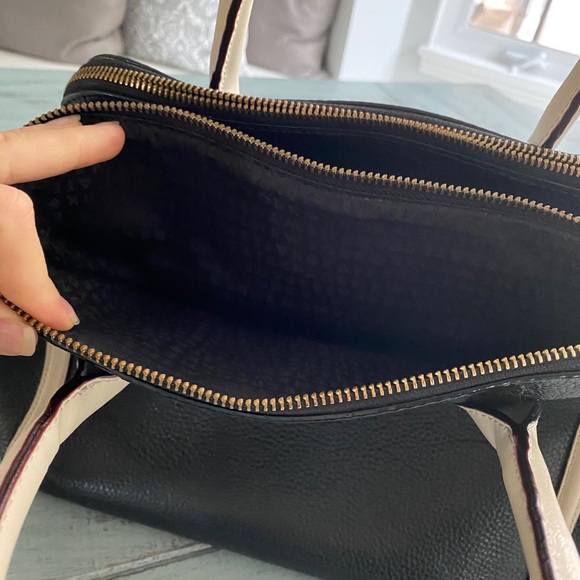 Kate Spade leather purse - Picture 2 of 6